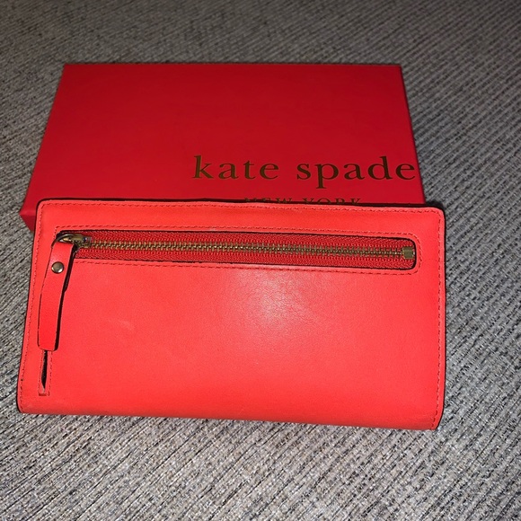 Kate Spade Wallet - Picture 2 of 3